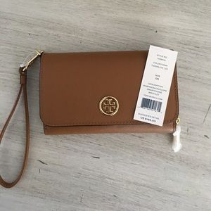 Tory Burch Robinson envelope wristlet
